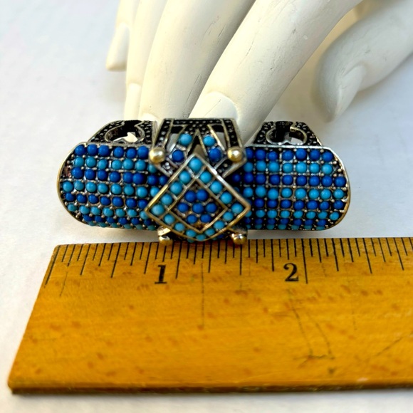 Knight’s Vow Gauntlet Ring - Picture 4 of 7